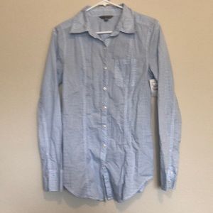 Brand New women’s rubbish button down.